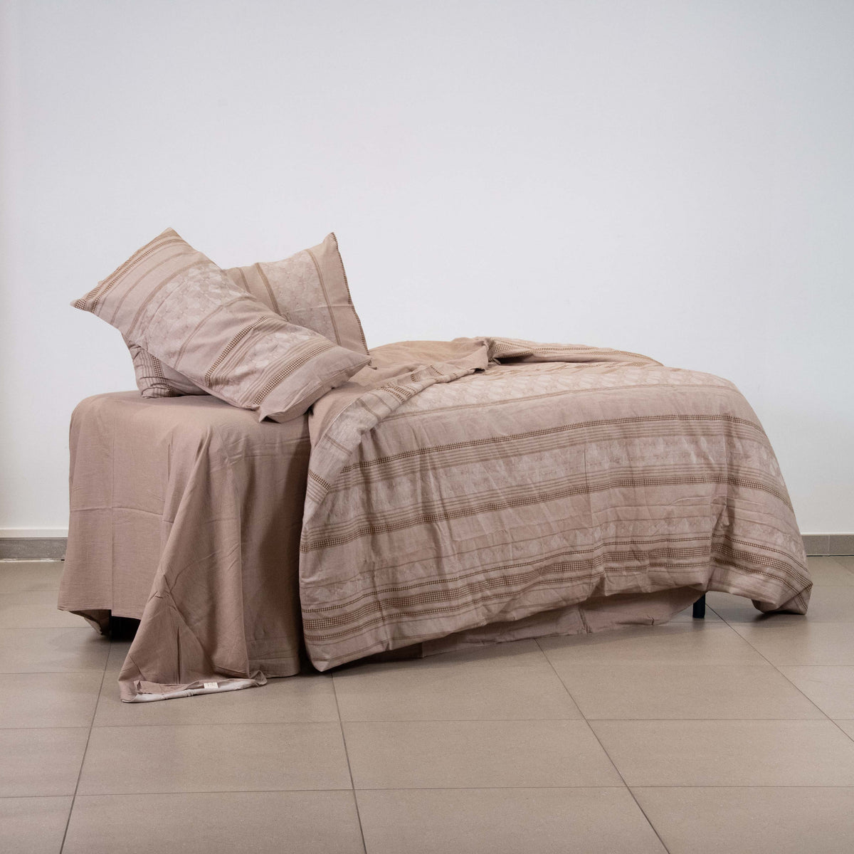 Bedding Set, striped