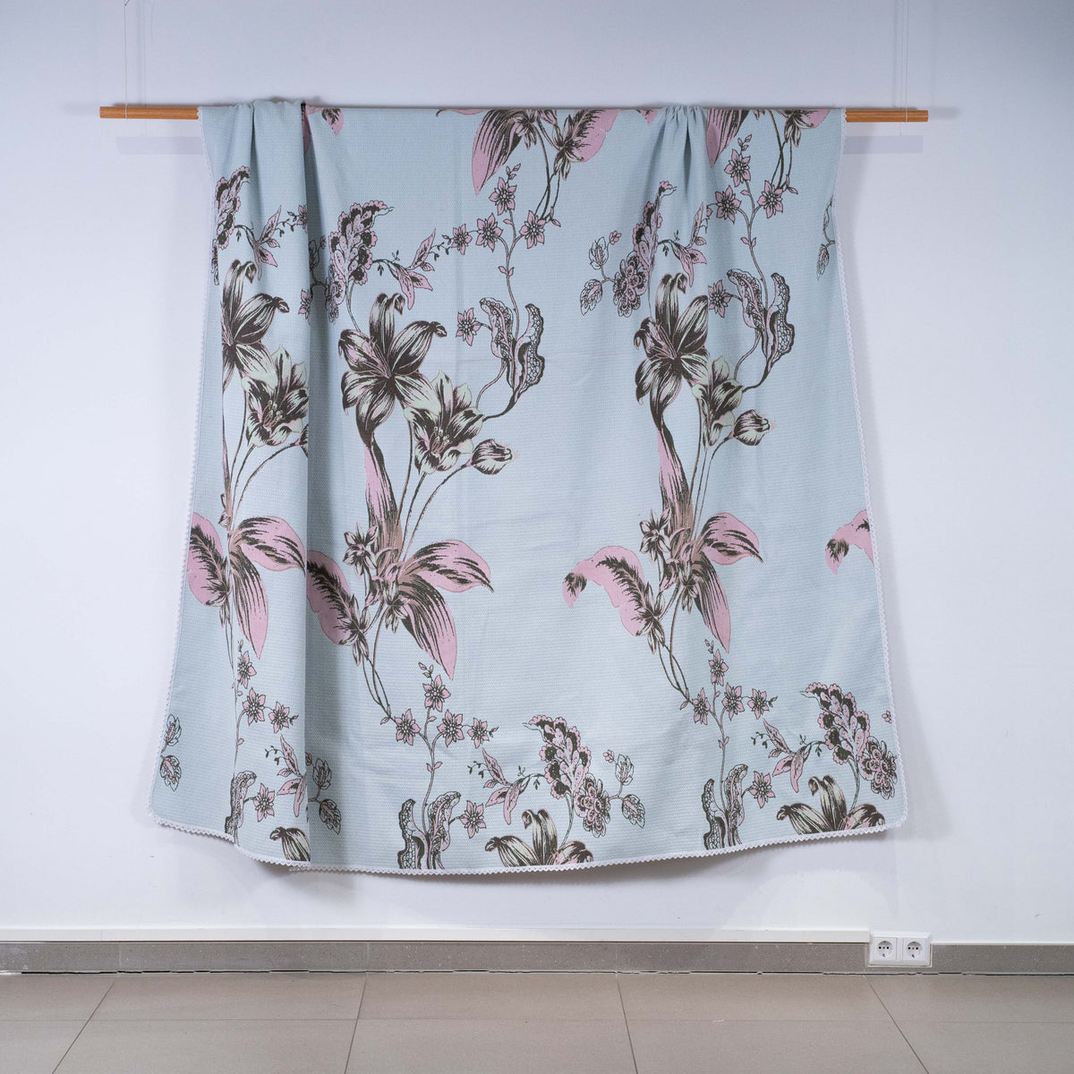 Blue lilly bedcover