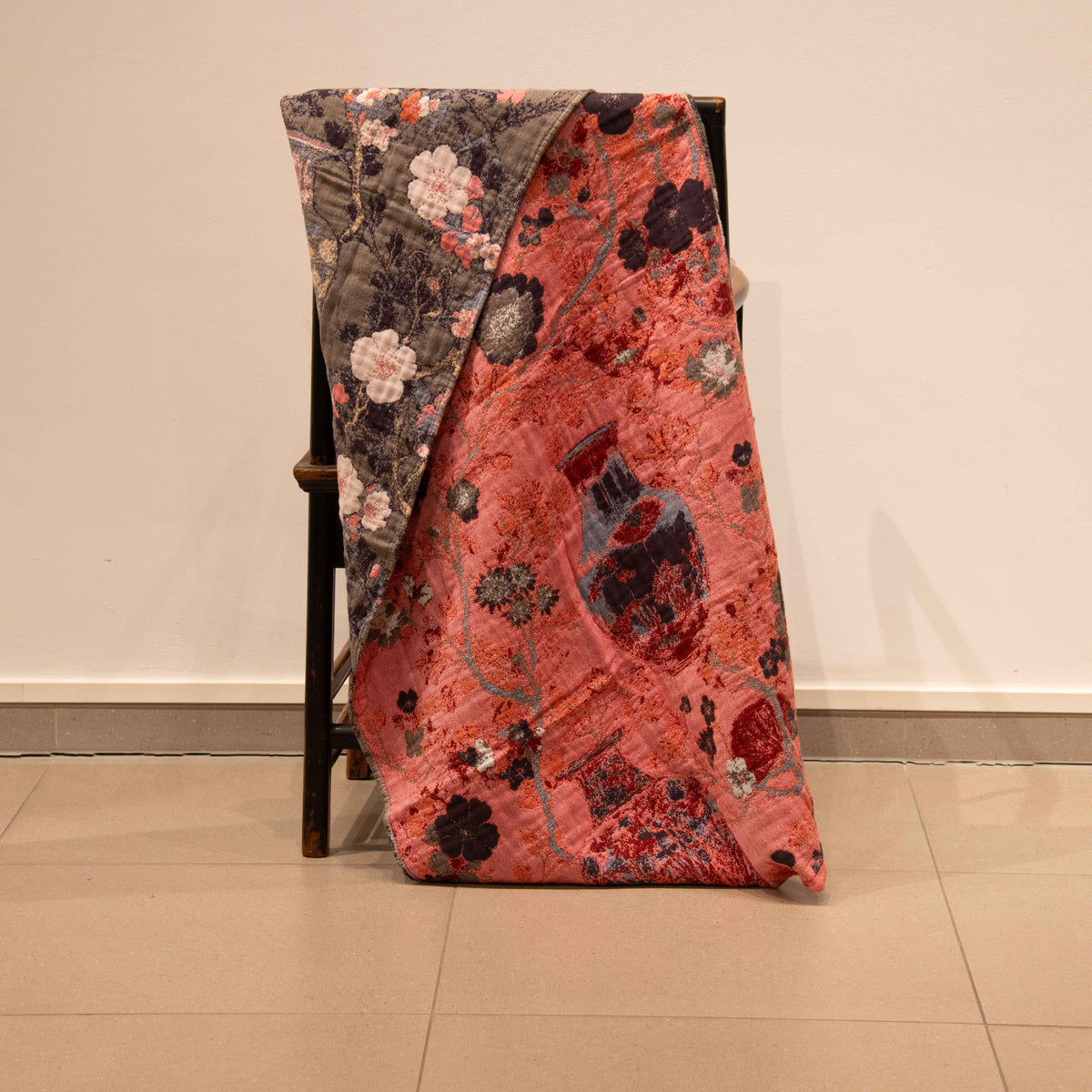 Krama, Vase and Sakura
